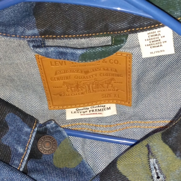 Levi's camouflage jacket used.